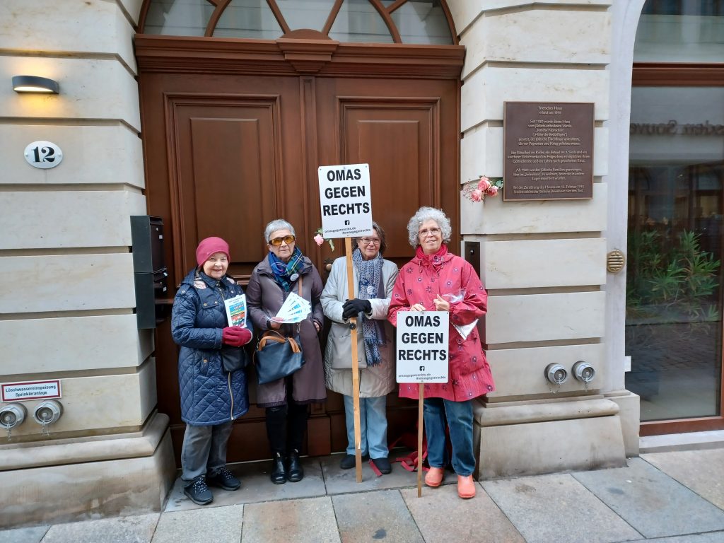 Mahnwache zur Erinnerung an die Reichskristallnacht