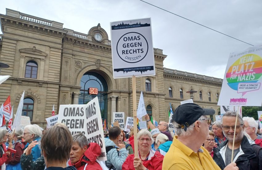 OMAS GEGEN RECHTS auf der Demo in Magdeburg