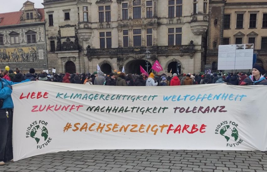Demo "Demokratie verteidigen" in Dresden