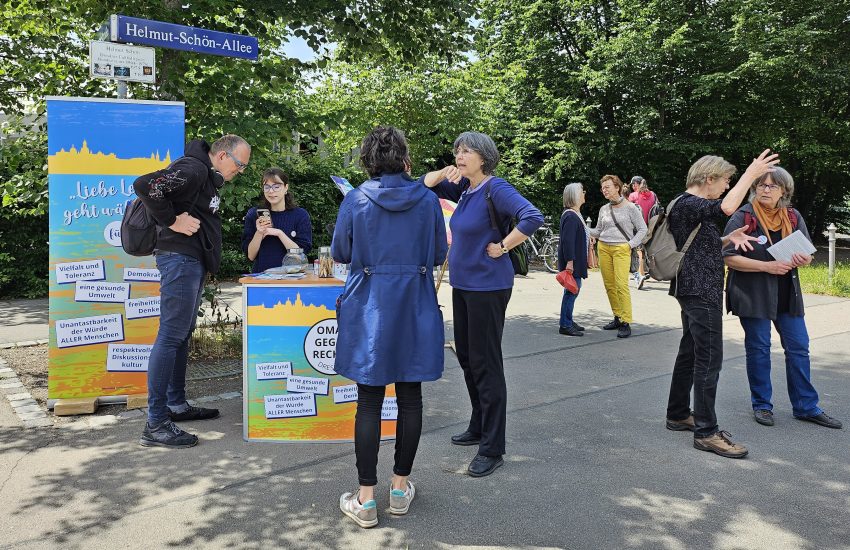 Wahlermutigungskundgebung der OMAS GEGEN RECHTS