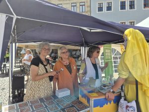 OMAS beim CSD in Pirna